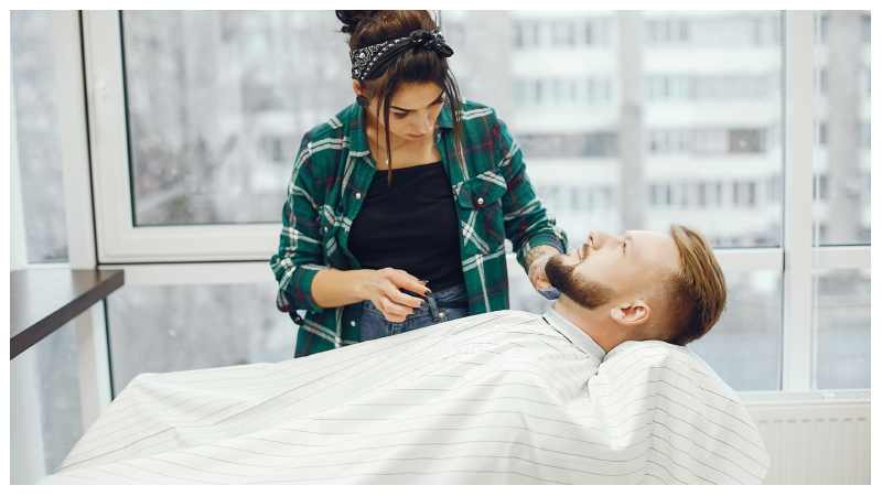 How to Plan Salon Waxing Before Long Travel Without